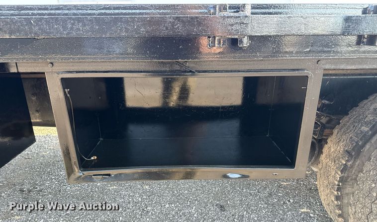 image for item EG5731 2013 Freightliner Business Class M2 Crew Cab flatbed truck