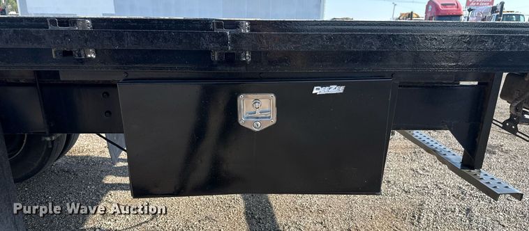 image for item EG5731 2013 Freightliner Business Class M2 Crew Cab flatbed truck