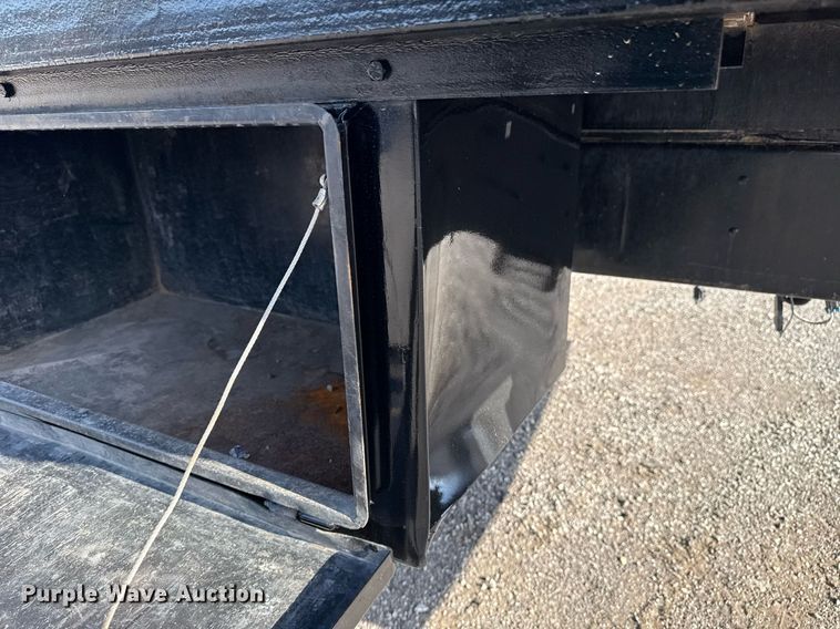 image for item EG5731 2013 Freightliner Business Class M2 Crew Cab flatbed truck