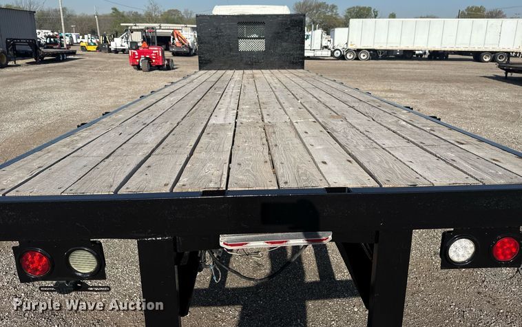 image for item EG5731 2013 Freightliner Business Class M2 Crew Cab flatbed truck