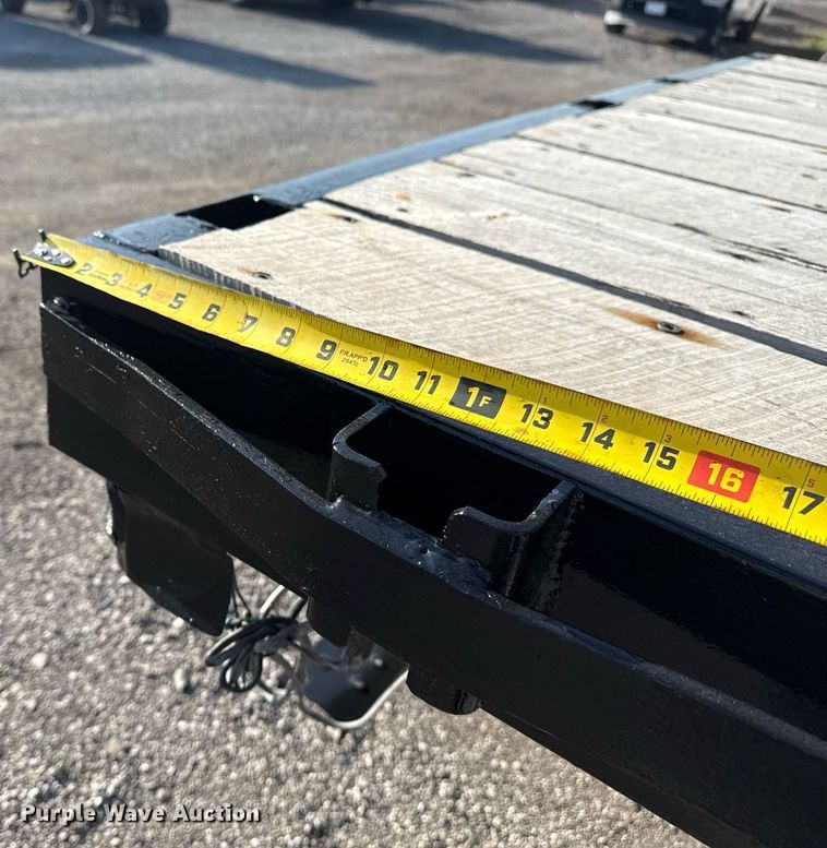 image for item EG5731 2013 Freightliner Business Class M2 Crew Cab flatbed truck