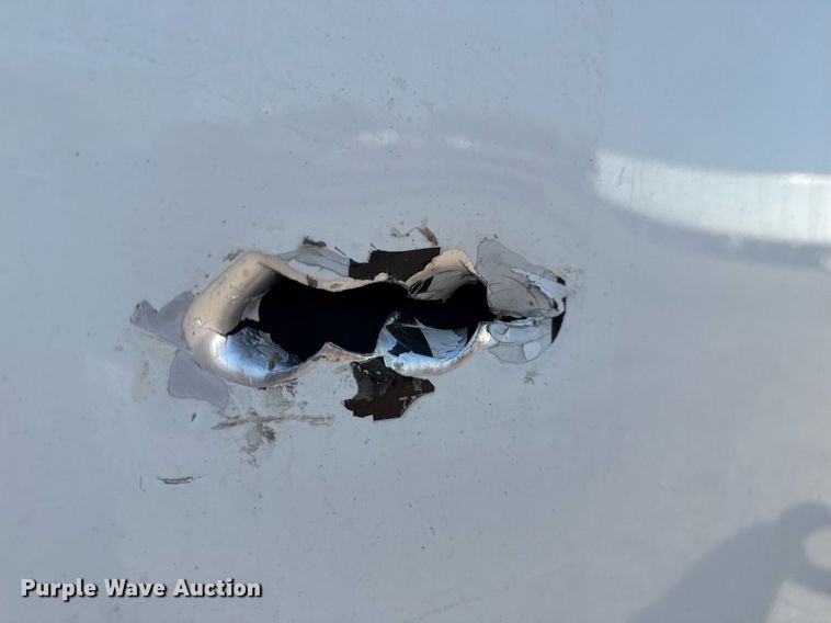 image for item EG5731 2013 Freightliner Business Class M2 Crew Cab flatbed truck