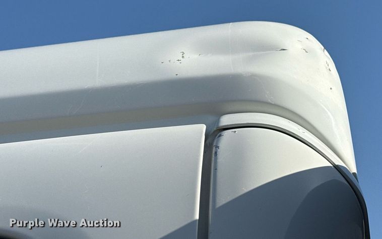 image for item EG5731 2013 Freightliner Business Class M2 Crew Cab flatbed truck