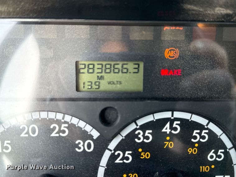 image for item EG5731 2013 Freightliner Business Class M2 Crew Cab flatbed truck