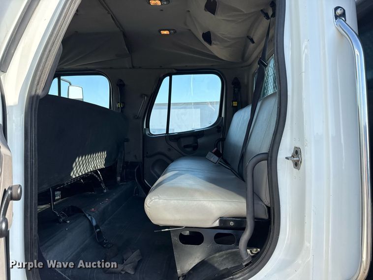 image for item EG5731 2013 Freightliner Business Class M2 Crew Cab flatbed truck