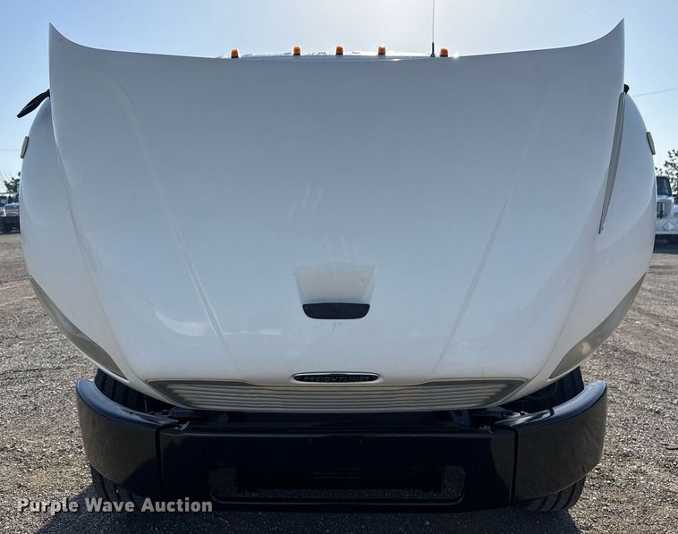 image for item EG5731 2013 Freightliner Business Class M2 Crew Cab flatbed truck