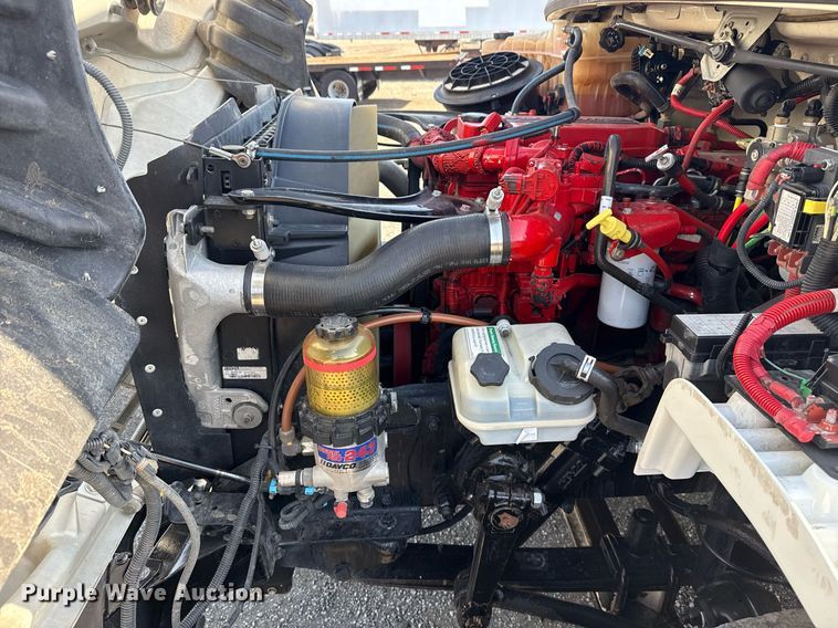 image for item EG5731 2013 Freightliner Business Class M2 Crew Cab flatbed truck