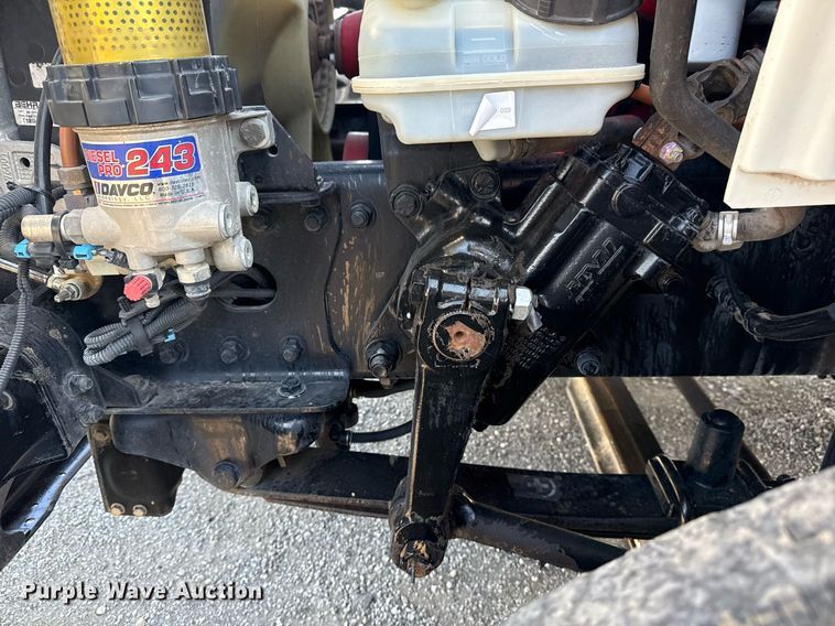 image for item EG5731 2013 Freightliner Business Class M2 Crew Cab flatbed truck