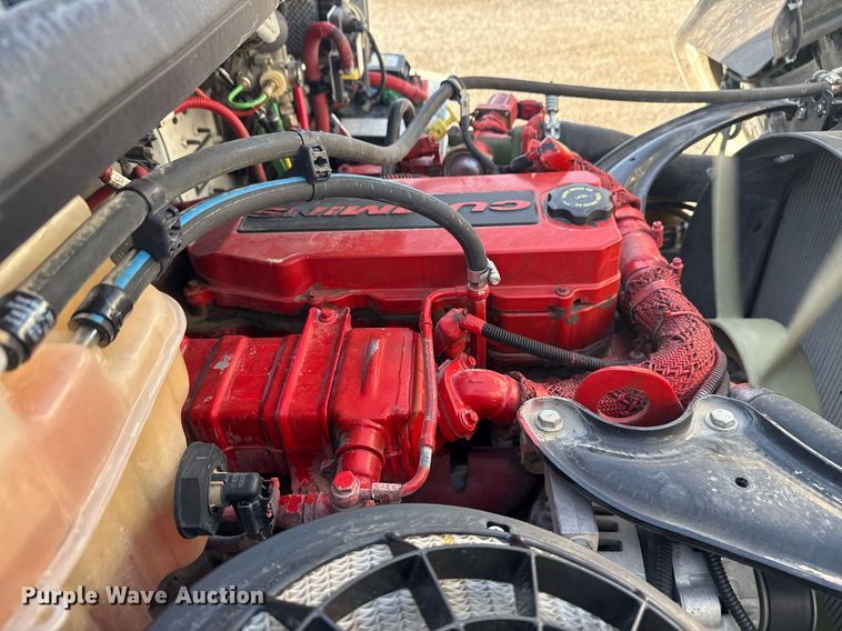 image for item EG5731 2013 Freightliner Business Class M2 Crew Cab flatbed truck