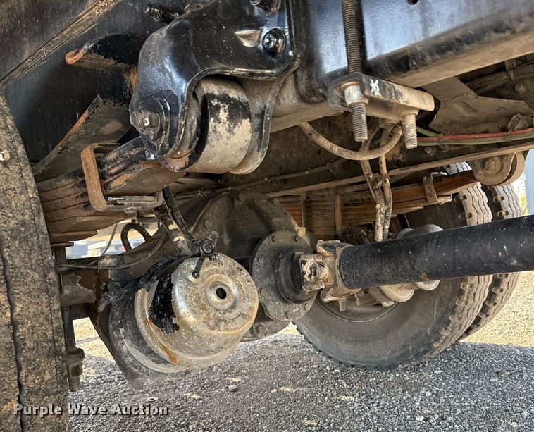 image for item EG5731 2013 Freightliner Business Class M2 Crew Cab flatbed truck