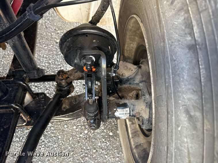 image for item EG5731 2013 Freightliner Business Class M2 Crew Cab flatbed truck