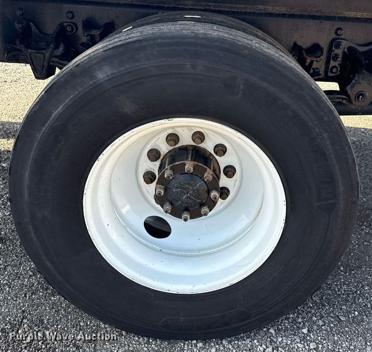 image for item EG5731 2013 Freightliner Business Class M2 Crew Cab flatbed truck