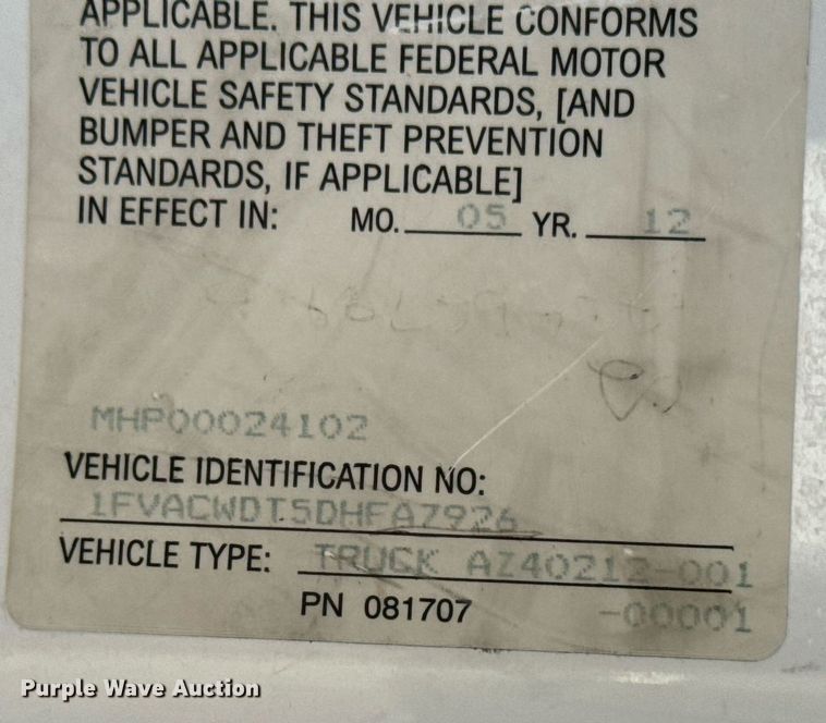 image for item EG5731 2013 Freightliner Business Class M2 Crew Cab flatbed truck