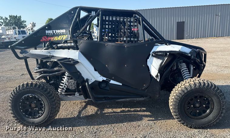 image for item EG6143 2015 Polaris Razor XP 1000 utility vehicle