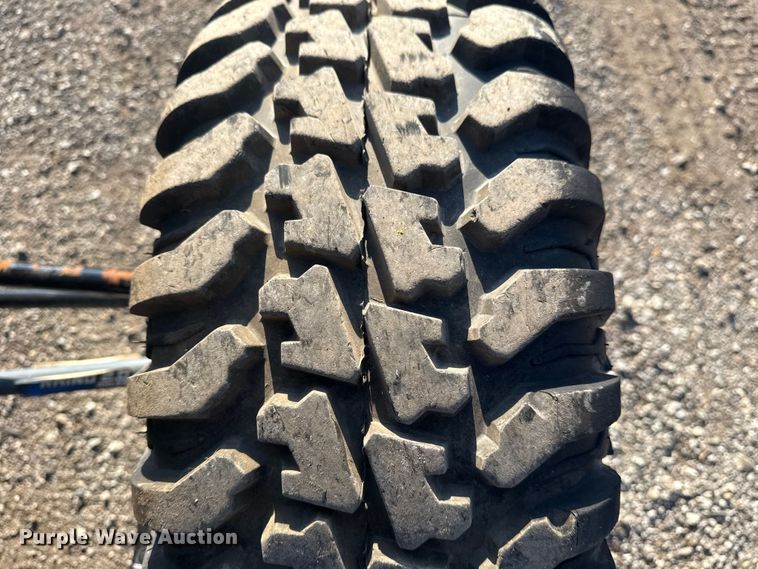 image for item EG6143 2015 Polaris Razor XP 1000 utility vehicle