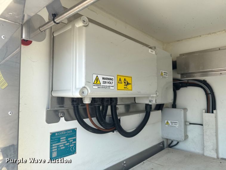 image for item EG6152 2021 Ford E450 Super Duty delivery truck