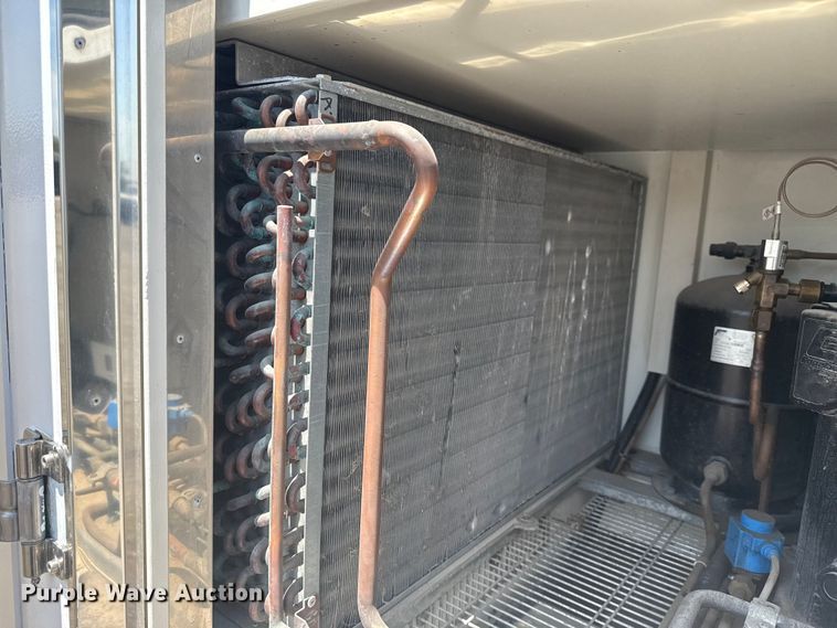 image for item EG6152 2021 Ford E450 Super Duty delivery truck