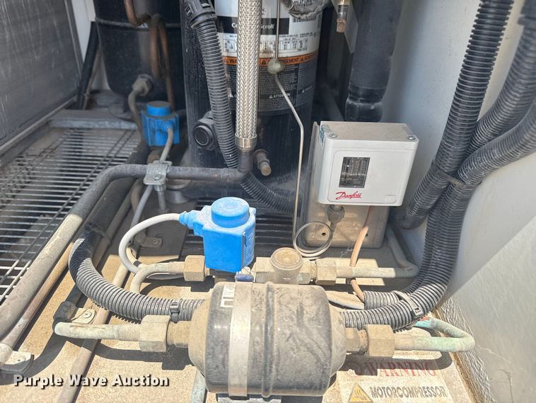 image for item EG6152 2021 Ford E450 Super Duty delivery truck