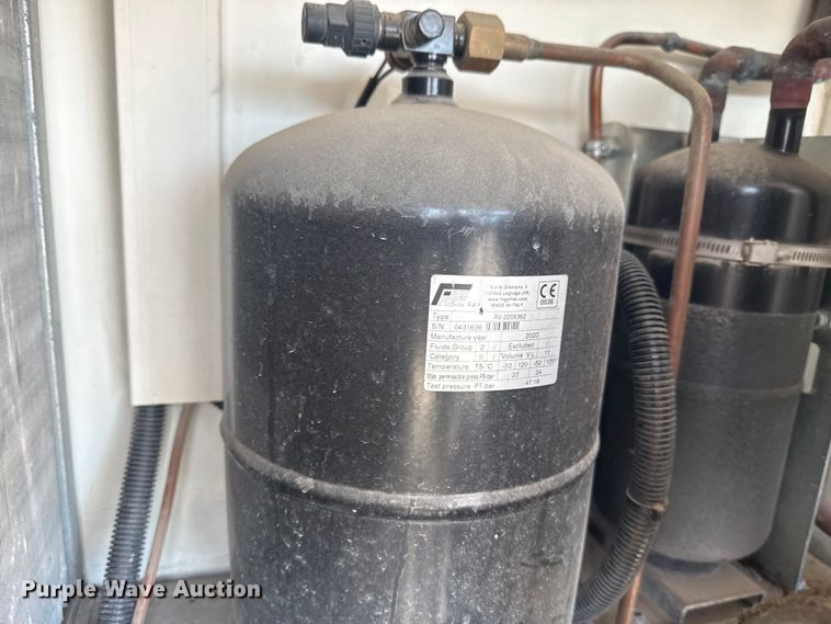 image for item EG6152 2021 Ford E450 Super Duty delivery truck