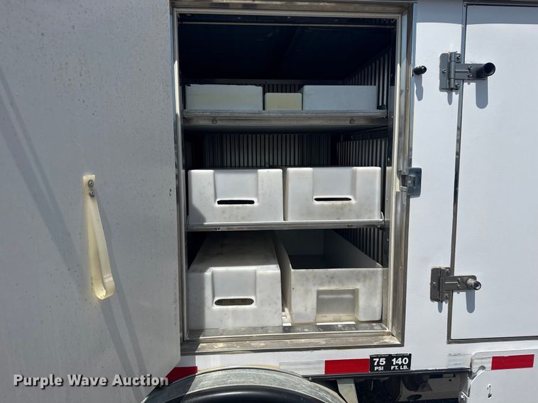 image for item EG6152 2021 Ford E450 Super Duty delivery truck