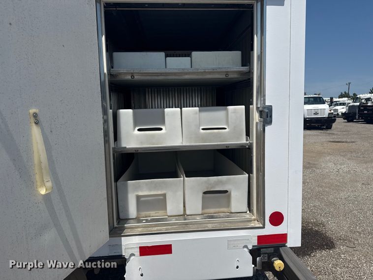 image for item EG6152 2021 Ford E450 Super Duty delivery truck