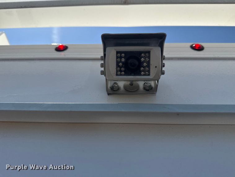 image for item EG6152 2021 Ford E450 Super Duty delivery truck