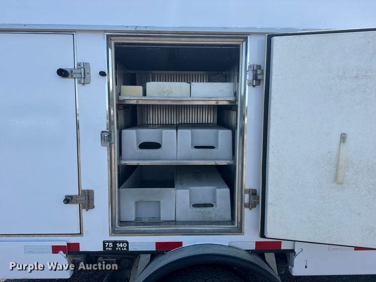 image for item EG6152 2021 Ford E450 Super Duty delivery truck