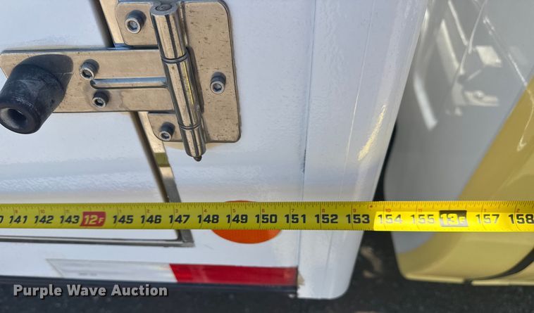 image for item EG6152 2021 Ford E450 Super Duty delivery truck