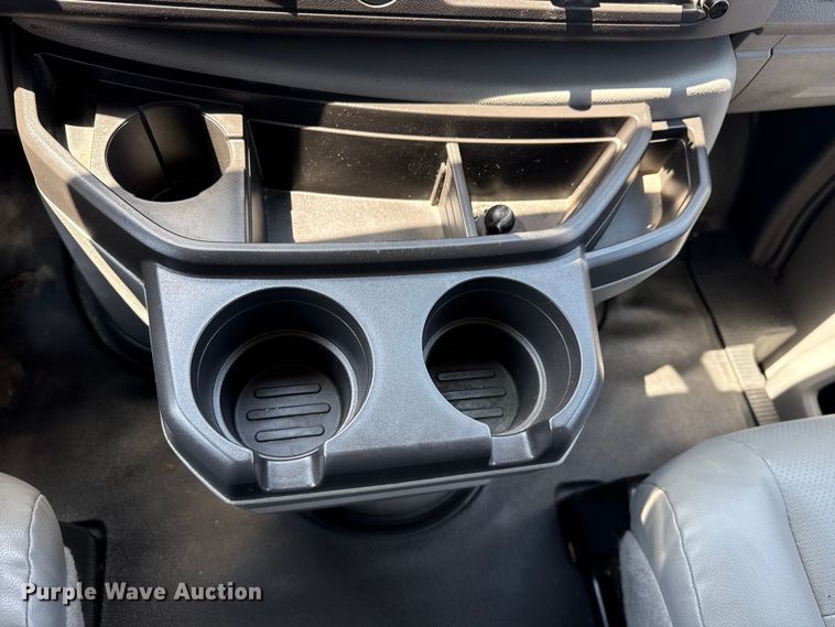 image for item EG6152 2021 Ford E450 Super Duty delivery truck