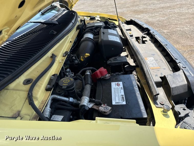 image for item EG6152 2021 Ford E450 Super Duty delivery truck