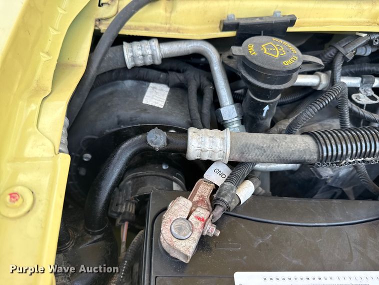 image for item EG6152 2021 Ford E450 Super Duty delivery truck