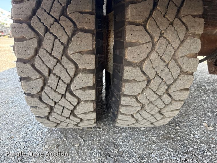 image for item EG6152 2021 Ford E450 Super Duty delivery truck