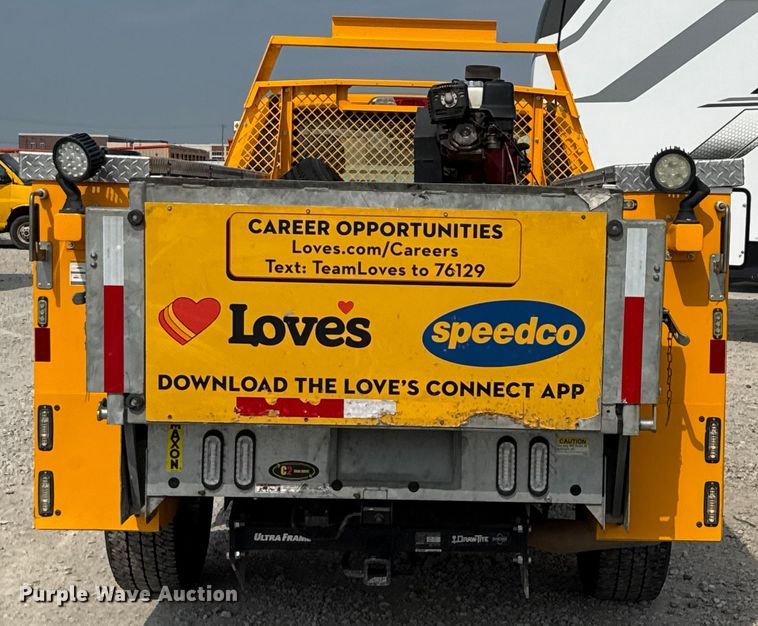 image for item EJ4789 2022 Ford F350 Super Duty utility bed pickup truck