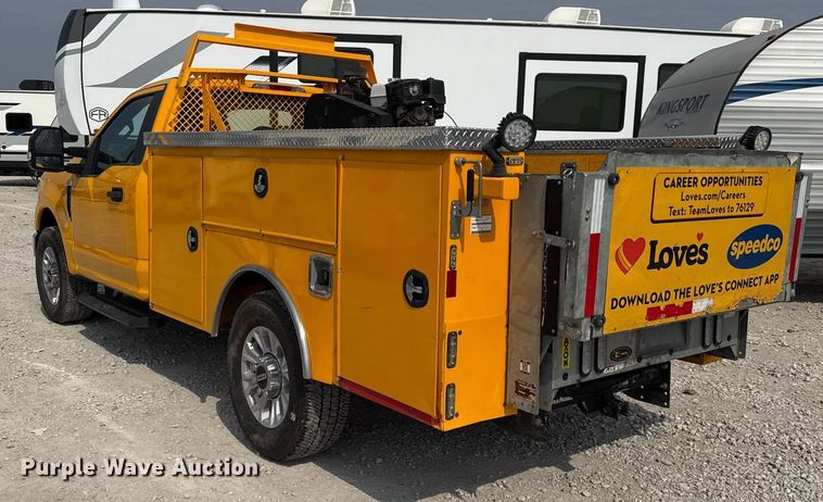 image for item EJ4789 2022 Ford F350 Super Duty utility bed pickup truck