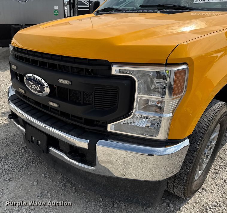 image for item EJ4789 2022 Ford F350 Super Duty utility bed pickup truck