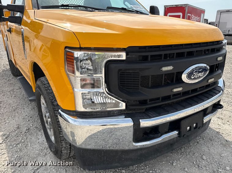 image for item EJ4789 2022 Ford F350 Super Duty utility bed pickup truck
