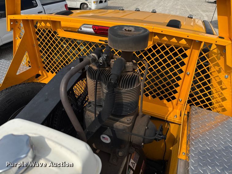 image for item EJ4789 2022 Ford F350 Super Duty utility bed pickup truck