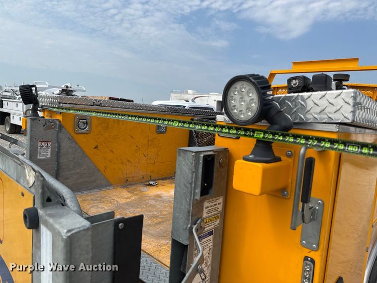 image for item EJ4789 2022 Ford F350 Super Duty utility bed pickup truck