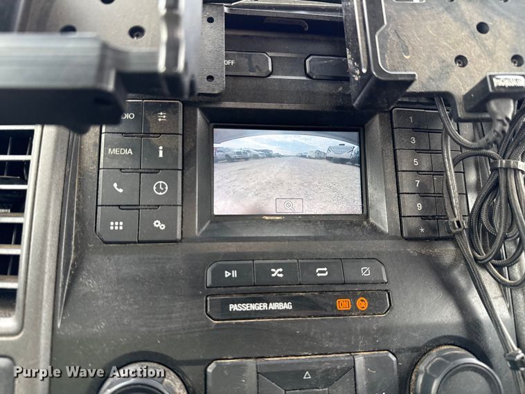 image for item EJ4789 2022 Ford F350 Super Duty utility bed pickup truck