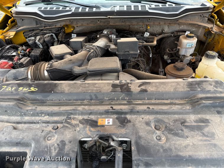 image for item EJ4789 2022 Ford F350 Super Duty utility bed pickup truck