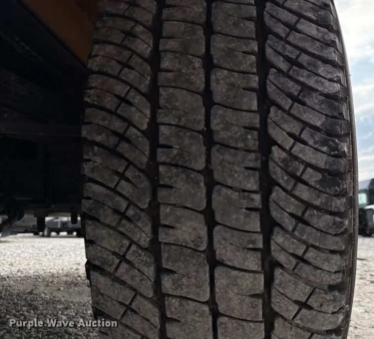 image for item EJ4789 2022 Ford F350 Super Duty utility bed pickup truck