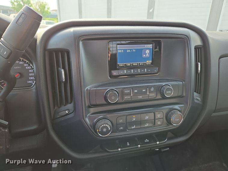 image for item EJ7510 2015 Chevrolet Silverado 2500HD pickup truck