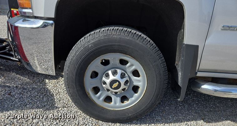 image for item EJ7510 2015 Chevrolet Silverado 2500HD pickup truck