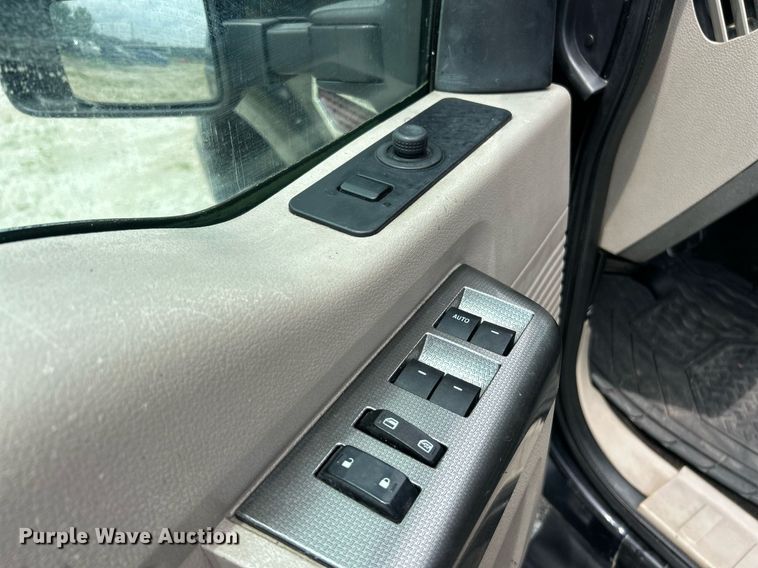 image for item EK8370 2009 Ford F350 Super Duty Crew Cab pickup truck