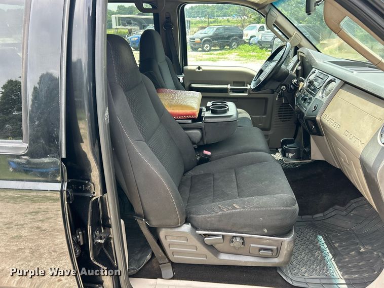 image for item EK8370 2009 Ford F350 Super Duty Crew Cab pickup truck