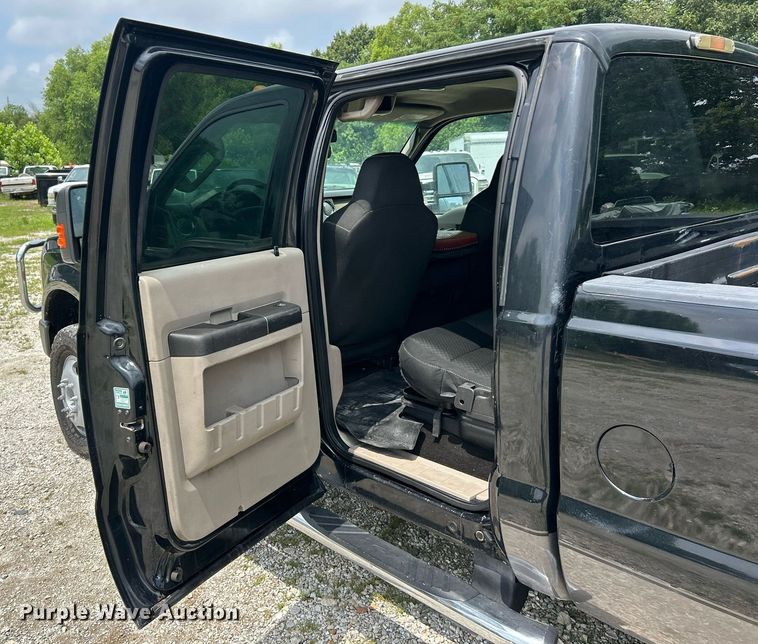 image for item EK8370 2009 Ford F350 Super Duty Crew Cab pickup truck