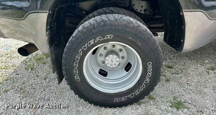 image for item EK8370 2009 Ford F350 Super Duty Crew Cab pickup truck