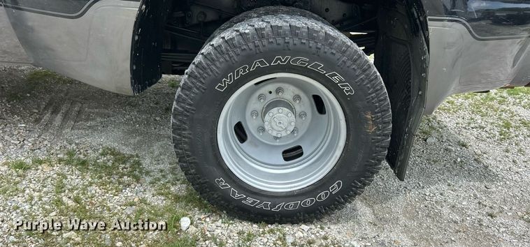 image for item EK8370 2009 Ford F350 Super Duty Crew Cab pickup truck