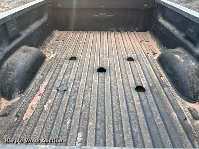 image for item EL6095 2016 Chevrolet Silverado 3500HD Crew Cab pickup truck