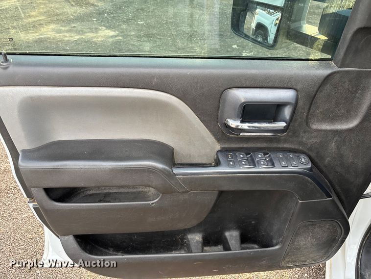 image for item EL6095 2016 Chevrolet Silverado 3500HD Crew Cab pickup truck